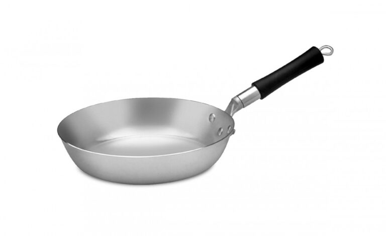 frigideira-hotel-cabo-de-baquelite-1100x674-1